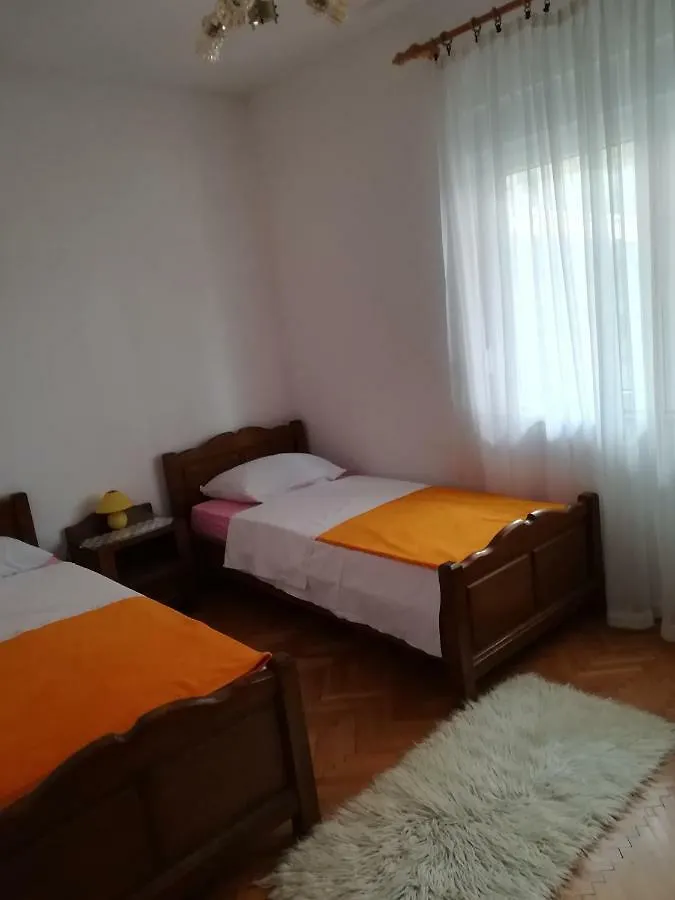 公寓 Apartman Ana 诺维·维诺多尔斯基